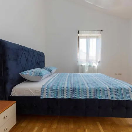 Sunny House With Private Pool Butkovići