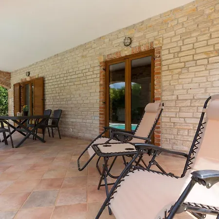 Sunny House With Private Pool Holiday home *
