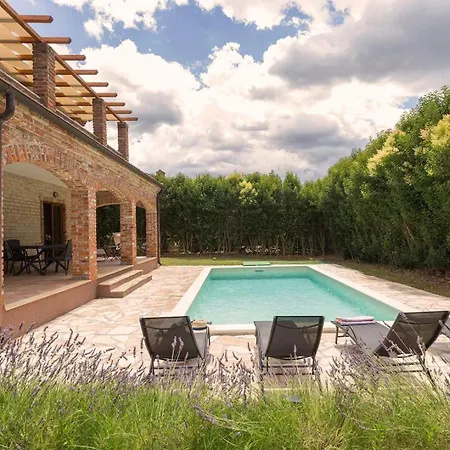 Sunny House With Private Pool * Butkovici (Istria)